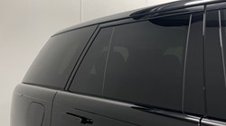 LAND ROVER RANGE ROVER 3.0 D300 HSE 4dr Auto 4990641