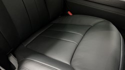 LAND ROVER RANGE ROVER 3.0 D300 HSE 4dr Auto 4990610