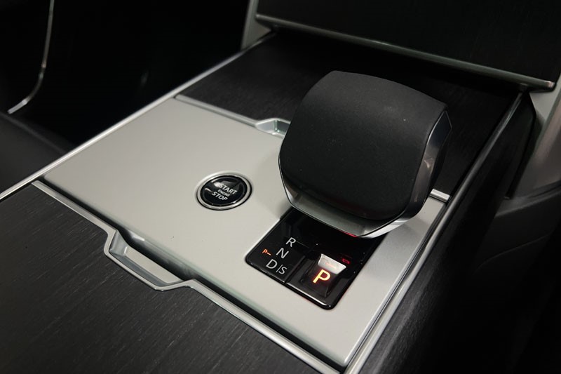  LAND ROVER RANGE ROVER 3.0 D300 HSE 4dr Auto 4990618