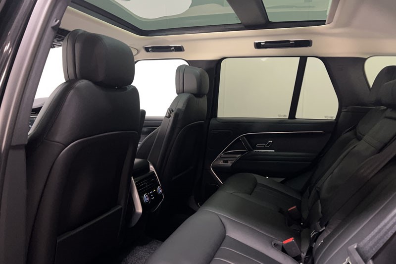  LAND ROVER RANGE ROVER 3.0 D300 HSE 4dr Auto 4990630