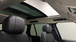 LAND ROVER RANGE ROVER 3.0 D300 HSE 4dr Auto 4990613