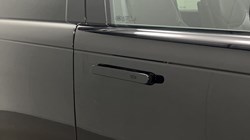 LAND ROVER RANGE ROVER 3.0 D300 HSE 4dr Auto 4990642