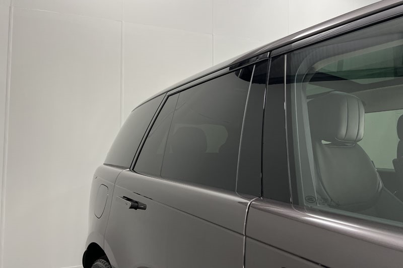  LAND ROVER RANGE ROVER 3.0 D300 HSE 4dr Auto 4709772