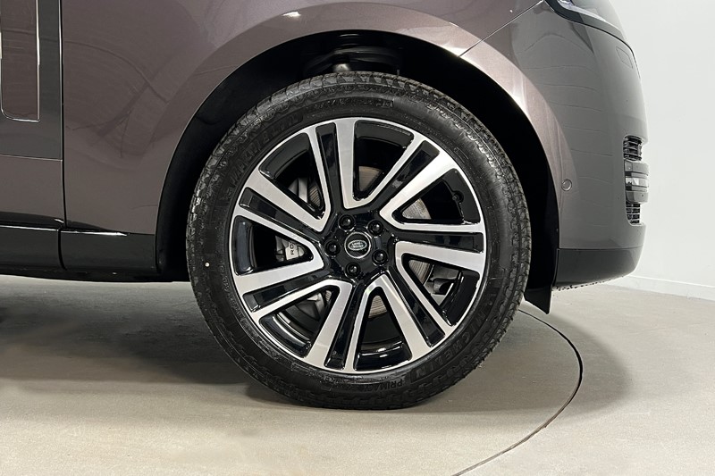  LAND ROVER RANGE ROVER 3.0 D300 HSE 4dr Auto 4709736