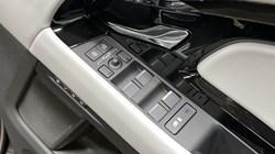 LAND ROVER RANGE ROVER EVOQUE 1.5 P270e Dynamic SE 5dr Auto 5095751