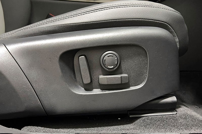  LAND ROVER RANGE ROVER EVOQUE 1.5 P270e Dynamic SE 5dr Auto 5095754