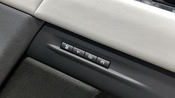 LAND ROVER RANGE ROVER EVOQUE 1.5 P270e Dynamic SE 5dr Auto 5095750