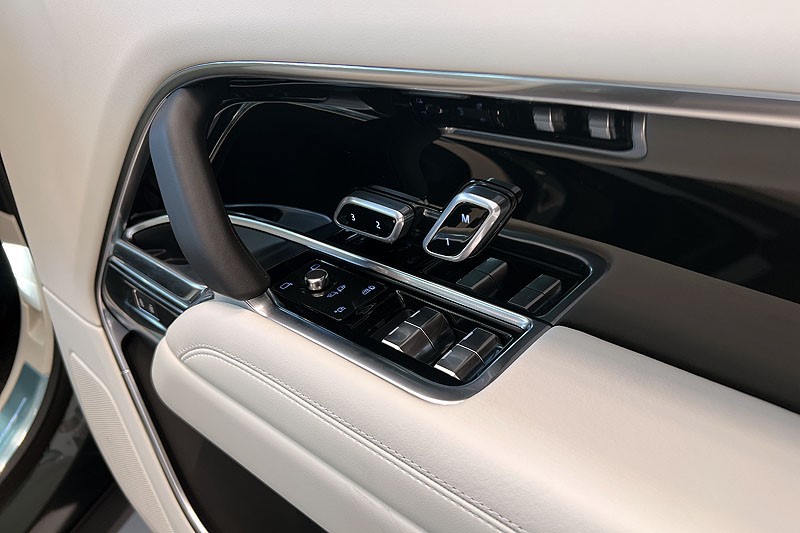  LAND ROVER RANGE ROVER 3.0 P460e Edition 4dr Auto 4752584