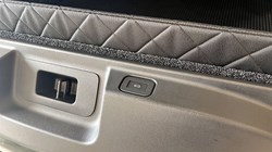 LAND ROVER RANGE ROVER 3.0 P460e SE 4dr Auto 4752610