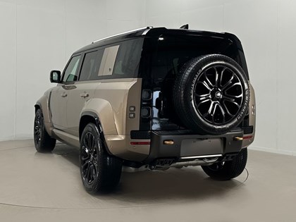 LAND ROVER DEFENDER 4.4 P635 Octa 110 5dr Auto