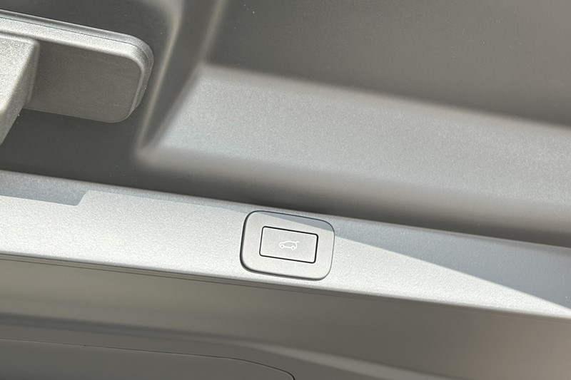  LAND ROVER RANGE ROVER 3.0 P460e HSE 4dr Auto 4965429