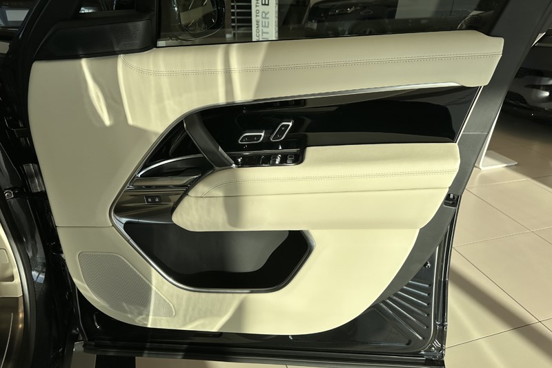  LAND ROVER RANGE ROVER 3.0 P460e HSE 4dr Auto 4965414