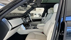 LAND ROVER RANGE ROVER 3.0 P460e HSE 4dr Auto 4965432