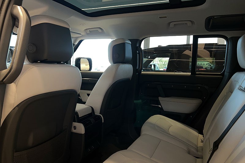  LAND ROVER DEFENDER 3.0 D350 X-Dynamic HSE 110 5dr Auto 5090925