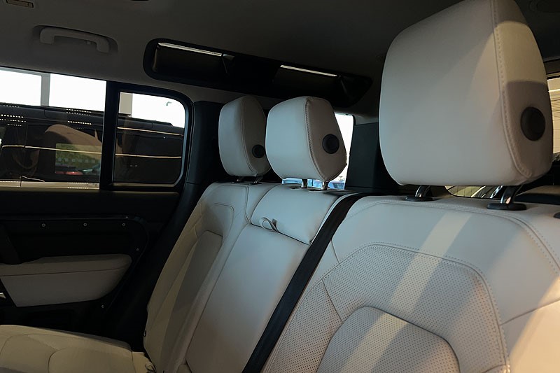  LAND ROVER DEFENDER 3.0 D350 X-Dynamic HSE 110 5dr Auto 5090926