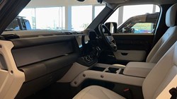 LAND ROVER DEFENDER 3.0 D350 X-Dynamic HSE 110 5dr Auto 5090922