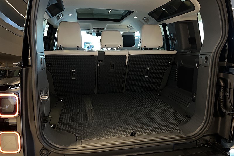  LAND ROVER DEFENDER 3.0 D350 X-Dynamic HSE 110 5dr Auto 5090931