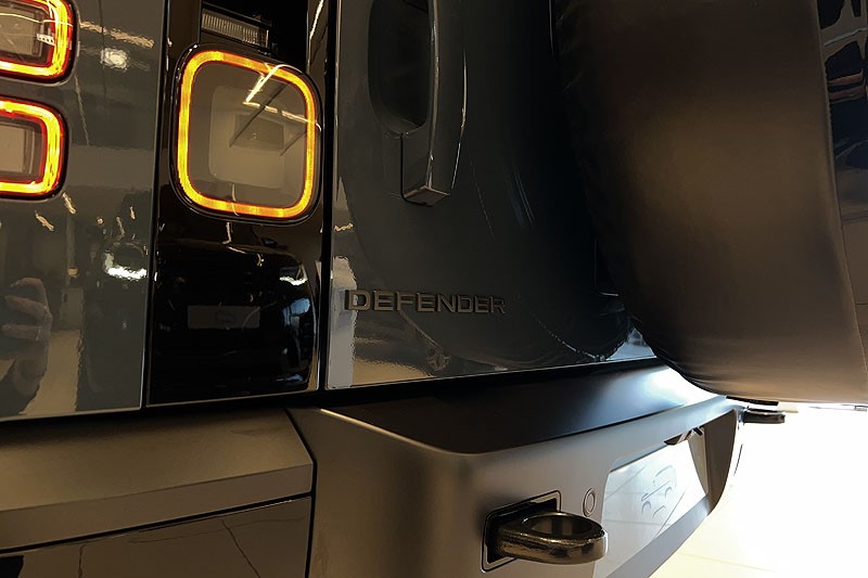  LAND ROVER DEFENDER 3.0 D350 X-Dynamic HSE 110 5dr Auto 5090933