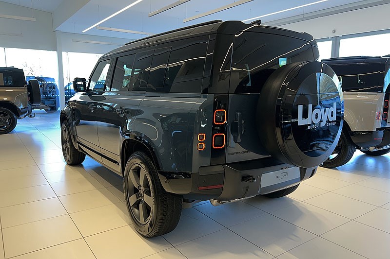  LAND ROVER DEFENDER 3.0 D350 X-Dynamic HSE 110 5dr Auto