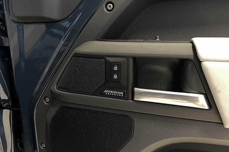  LAND ROVER DEFENDER 3.0 D350 X-Dynamic HSE 110 5dr Auto 5090911