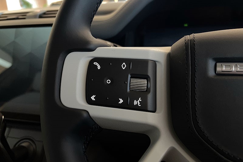  LAND ROVER DEFENDER 3.0 D350 X-Dynamic HSE 110 5dr Auto 5090920