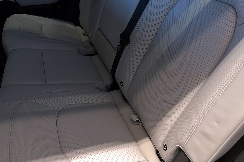  LAND ROVER DEFENDER 3.0 D350 X-Dynamic HSE 110 5dr Auto 5090927