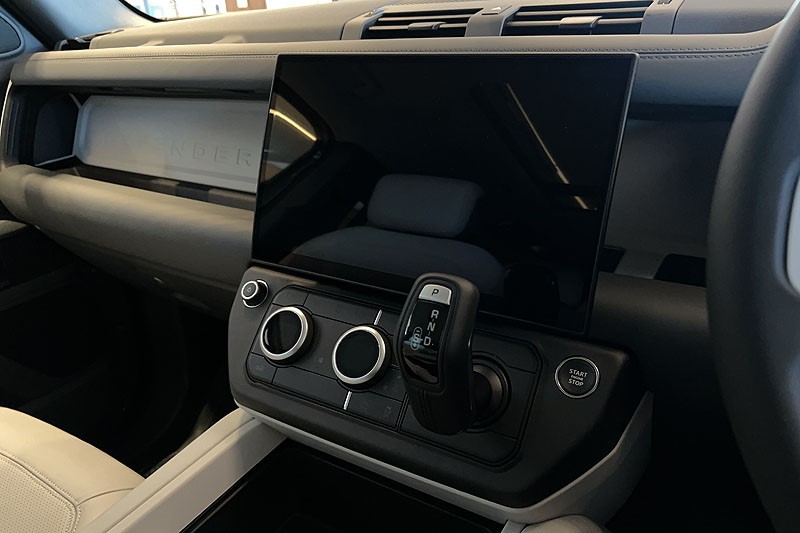  LAND ROVER DEFENDER 3.0 D350 X-Dynamic HSE 110 5dr Auto 5090921