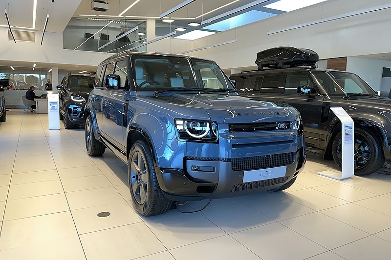  LAND ROVER DEFENDER 3.0 D350 X-Dynamic HSE 110 5dr Auto