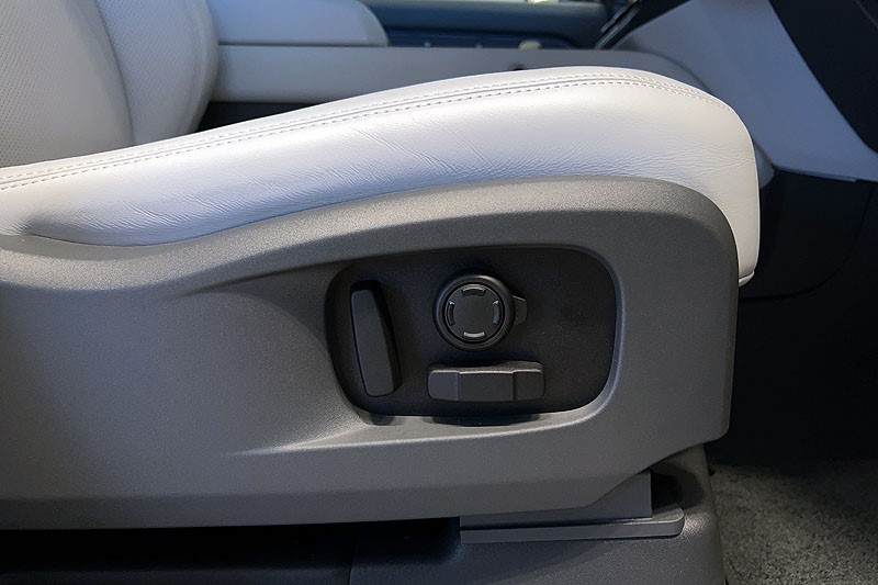  LAND ROVER DEFENDER 3.0 D350 X-Dynamic HSE 110 5dr Auto 5090914