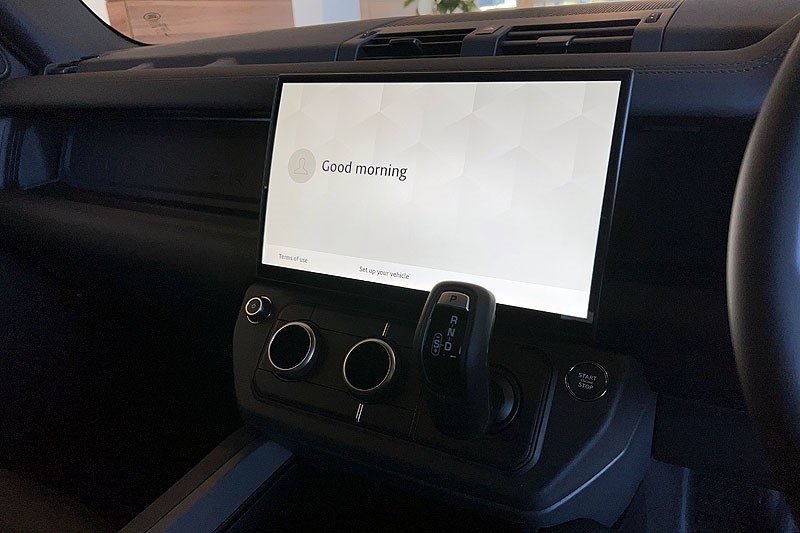  LAND ROVER DEFENDER 3.0 D250 X-Dynamic SE 110 5dr Auto 5071760