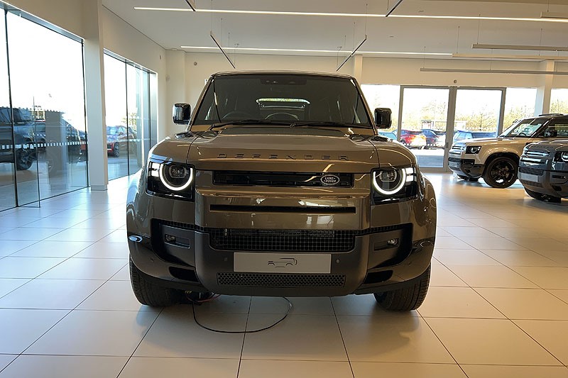  LAND ROVER DEFENDER 3.0 D250 X-Dynamic SE 110 5dr Auto 5071743