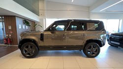 LAND ROVER DEFENDER 3.0 D250 X-Dynamic SE 110 5dr Auto 5071744