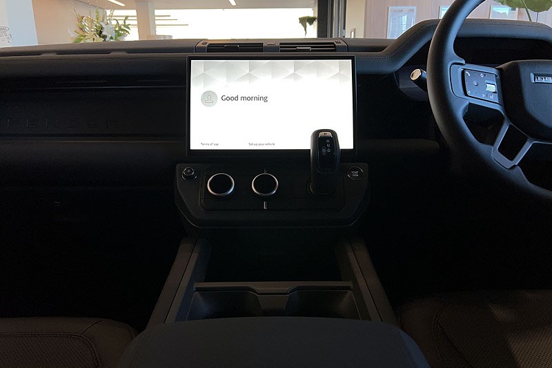  LAND ROVER DEFENDER 3.0 D250 X-Dynamic SE 110 5dr Auto 5071749