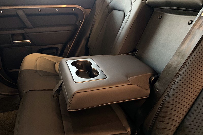  LAND ROVER DEFENDER 3.0 D250 X-Dynamic SE 110 5dr Auto 5071770