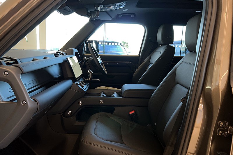  LAND ROVER DEFENDER 3.0 D250 X-Dynamic SE 110 5dr Auto 5071746