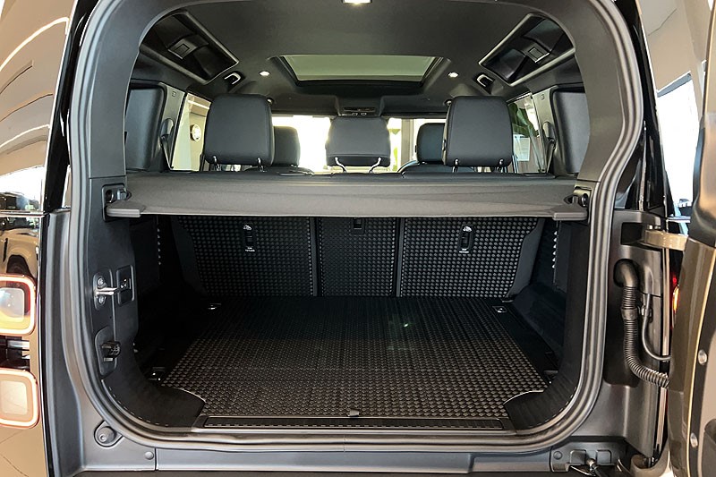  LAND ROVER DEFENDER 3.0 D250 X-Dynamic SE 110 5dr Auto 5071771