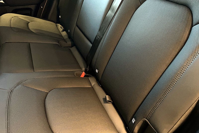  LAND ROVER DEFENDER 3.0 D250 X-Dynamic SE 110 5dr Auto 5071769