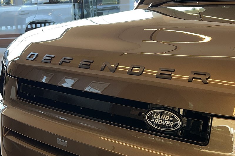  LAND ROVER DEFENDER 3.0 D250 X-Dynamic SE 110 5dr Auto 5071780