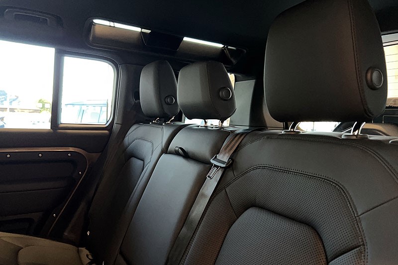  LAND ROVER DEFENDER 3.0 D250 X-Dynamic SE 110 5dr Auto 5071768