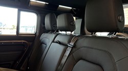 LAND ROVER DEFENDER 3.0 D250 X-Dynamic SE 110 5dr Auto 5071768