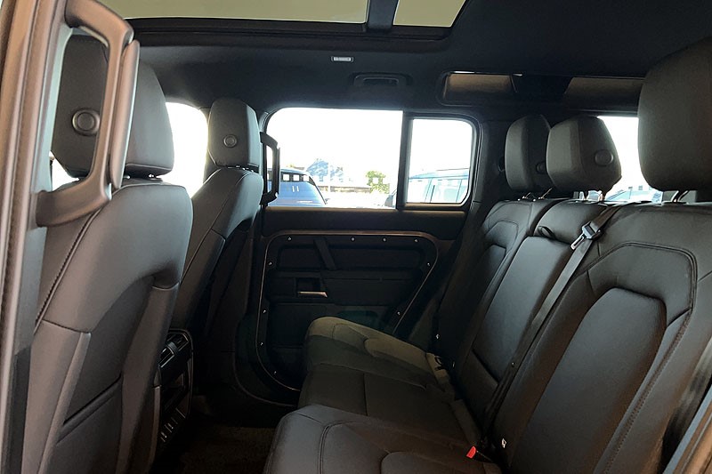  LAND ROVER DEFENDER 3.0 D250 X-Dynamic SE 110 5dr Auto 5071747