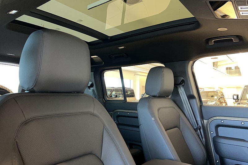  LAND ROVER DEFENDER 3.0 D250 X-Dynamic SE 110 5dr Auto 5071758