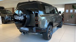 LAND ROVER DEFENDER 3.0 D250 X-Dynamic SE 110 5dr Auto 5071745