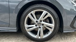 2020 (70) VOLKSWAGEN GOLF 1.5 TSI 150 R-Line 5dr 5471680