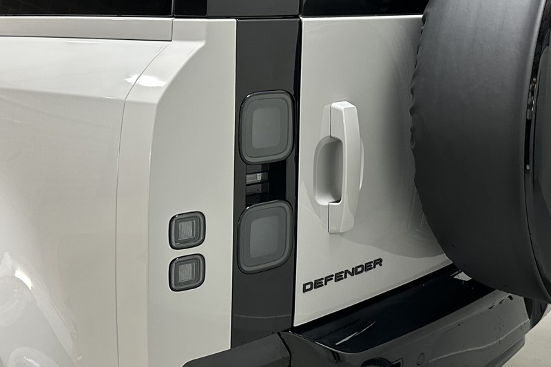  LAND ROVER DEFENDER 3.0 D350 X-Dynamic HSE 110 5dr Auto 4975266