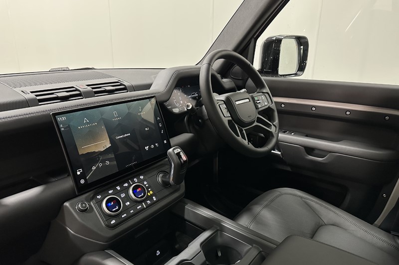  LAND ROVER DEFENDER 3.0 D350 X-Dynamic HSE 110 5dr Auto 4975256