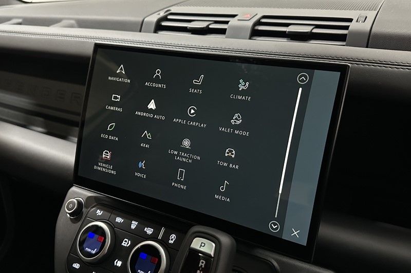  LAND ROVER DEFENDER 3.0 D350 X-Dynamic HSE 110 5dr Auto 4975250