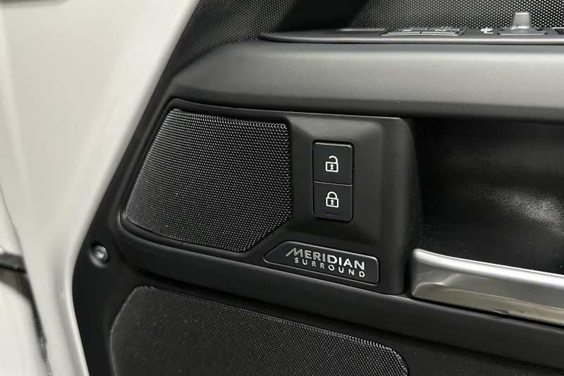  LAND ROVER DEFENDER 3.0 D350 X-Dynamic HSE 110 5dr Auto 4975234