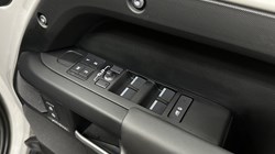 LAND ROVER DEFENDER 3.0 D350 X-Dynamic HSE 110 5dr Auto 4975233