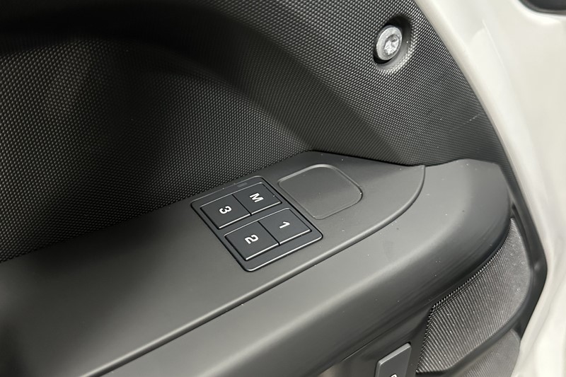  LAND ROVER DEFENDER 3.0 D350 X-Dynamic HSE 110 5dr Auto 4975258